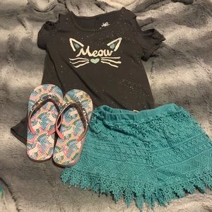 Very cute girls outfit bundle.